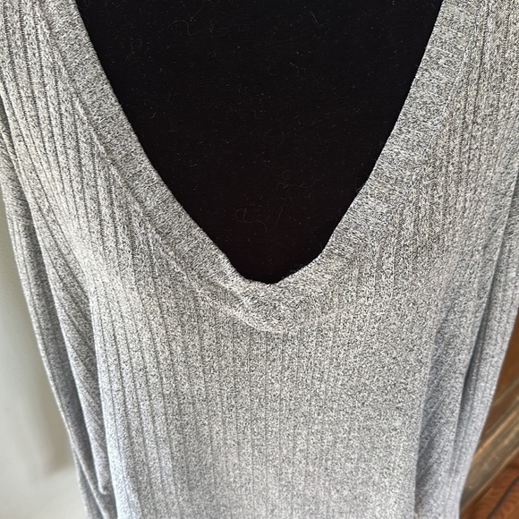 BOGO PINK crop ribbed sweater - Picture 2 of 3